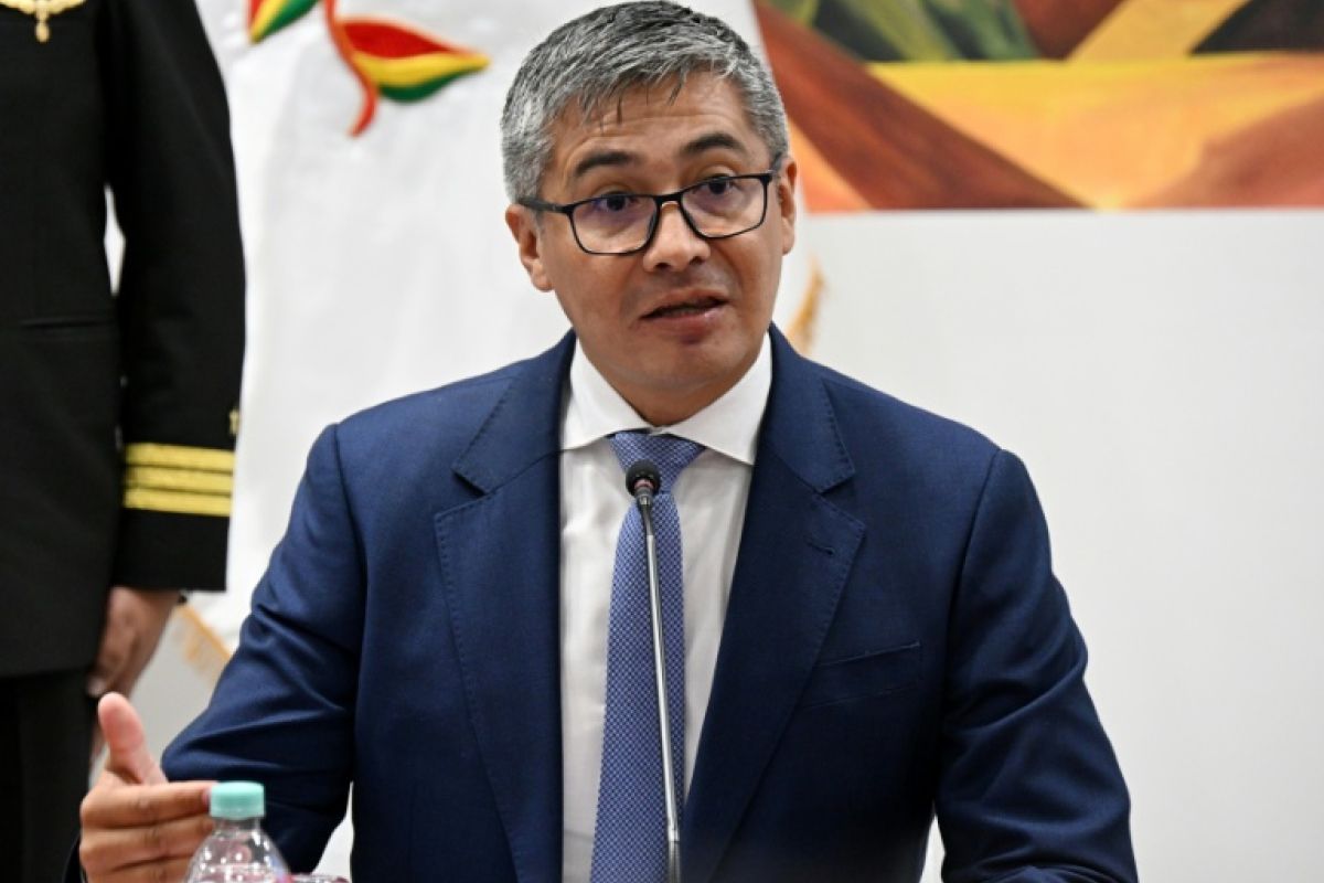 La Bolivie vire son ministre de l’Économie en pleine crise historique
