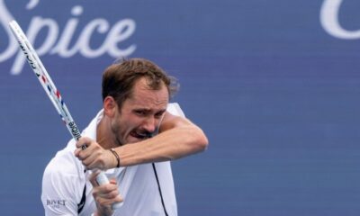 Medvedev explose et casse un écran avant de quitter Cincinnati