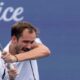 Medvedev explose et casse un écran avant de quitter Cincinnati