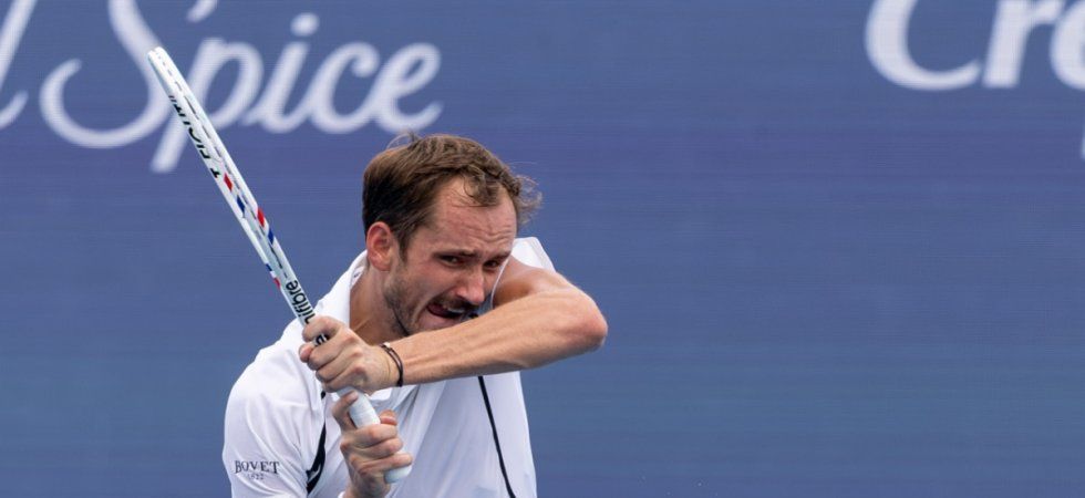 Medvedev explose et casse un écran avant de quitter Cincinnati