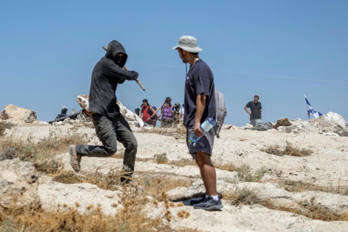 Juifs religieux, ils viennent en Cisjordanie pour faire barrage aux colons violents