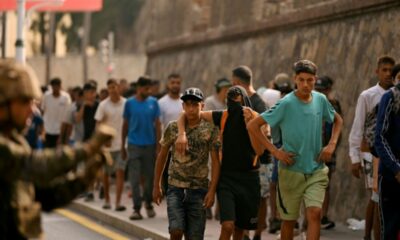 Ils sont passés à Ceuta à la nage et sont revenus avec un seul conseil