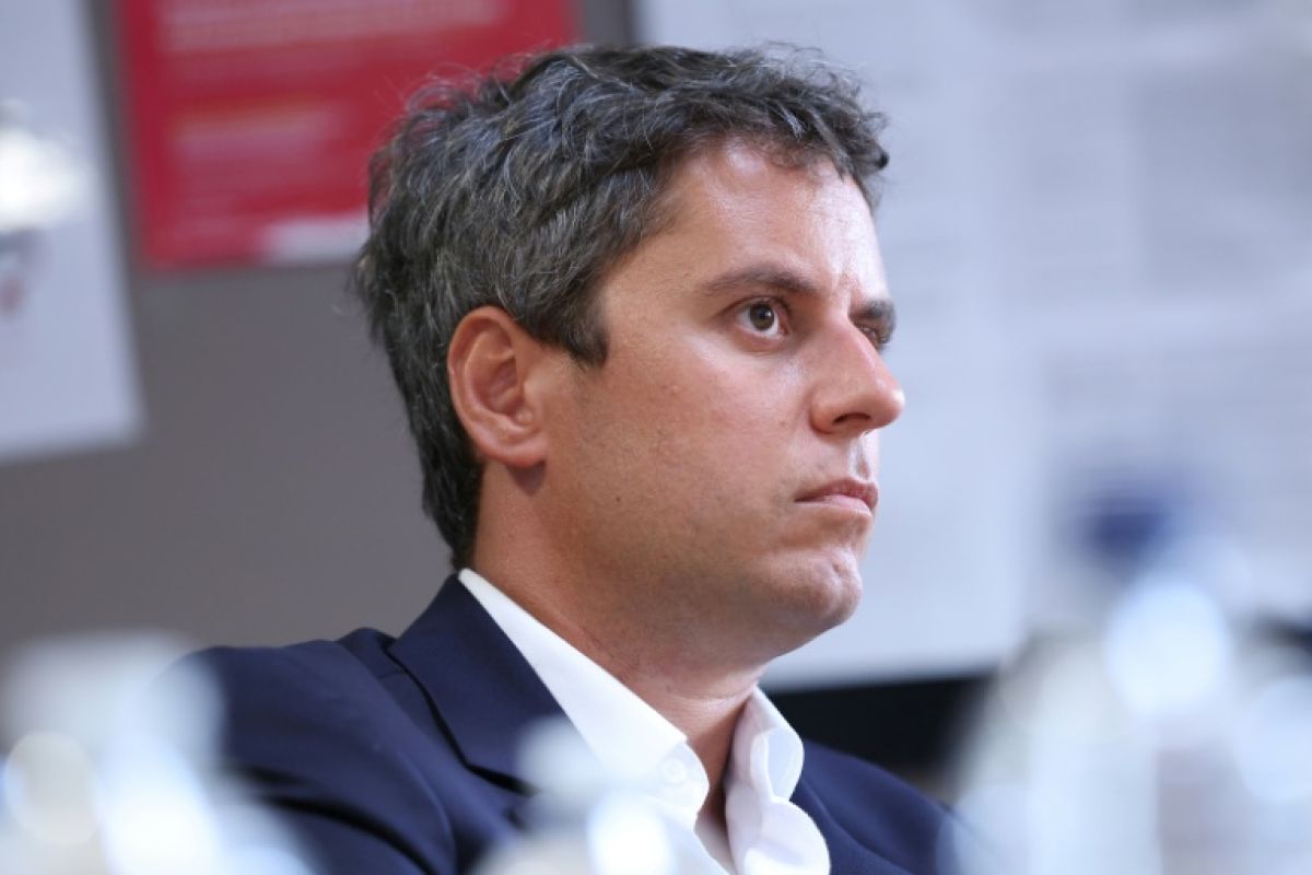 Gabriel Attal ne ferme pas la porte à une primaire du bloc central