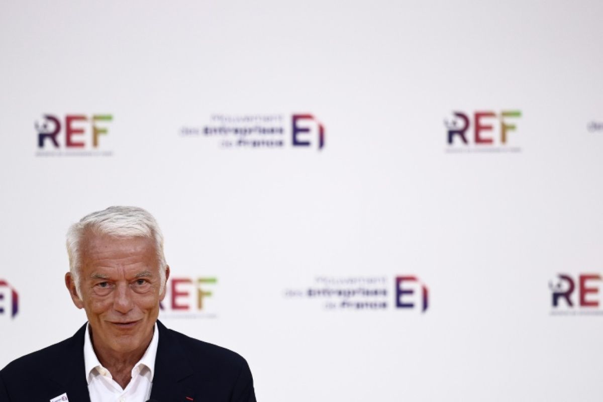 Le Medef met les candidats au pied du mur des patrons