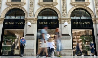 Armani prend son temps pour céder 15% de son capital