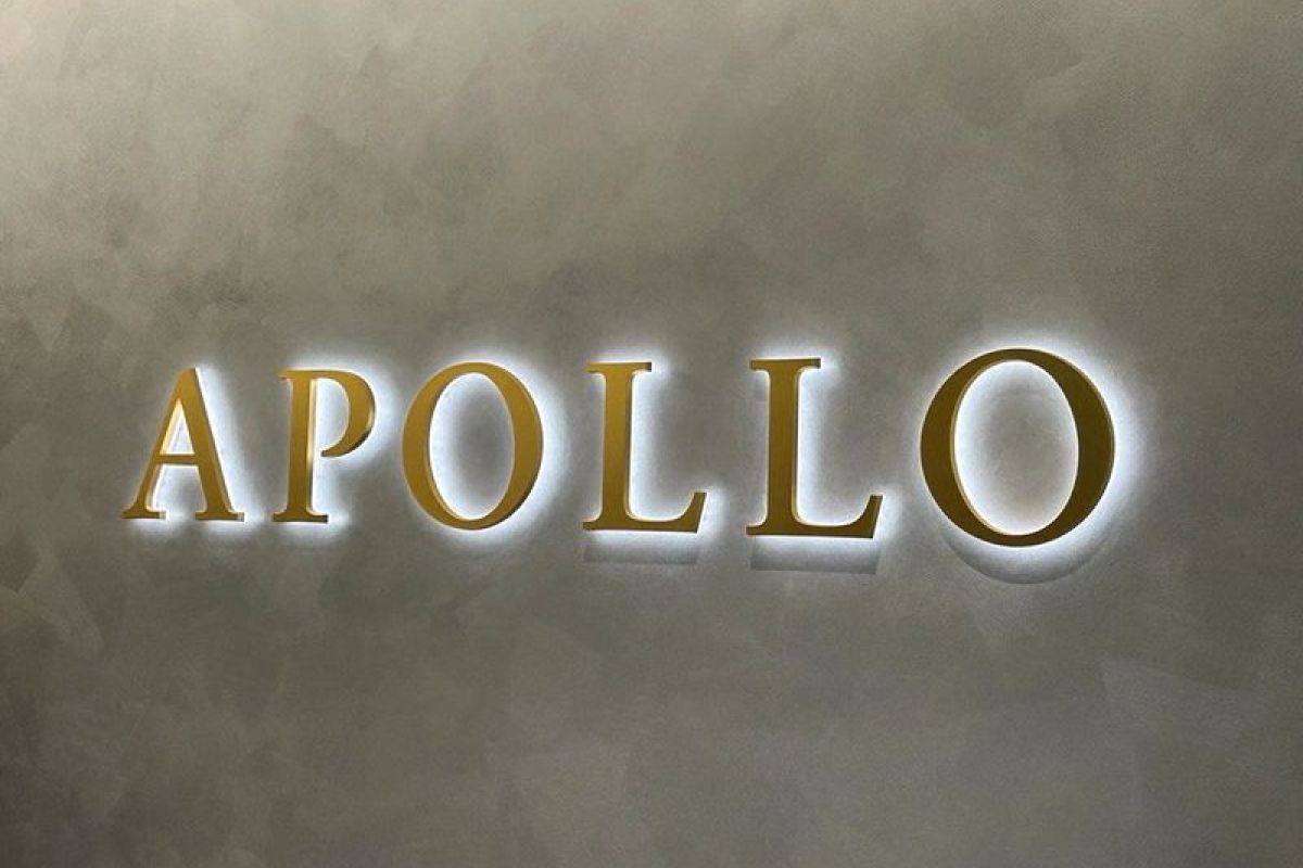 Apollo engrange des records dans les commissions mais ralentit la cadence sur ses investissements