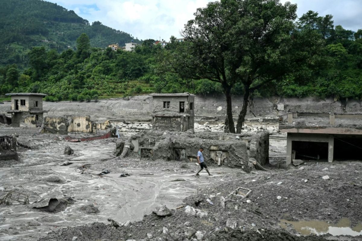 La crue himalayenne laisse près de 800 morts et des milliers de disparus