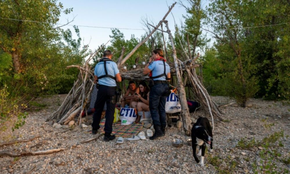 Sur le lac de Sainte-Croix, la chasse aux campeurs clandestins est lancée