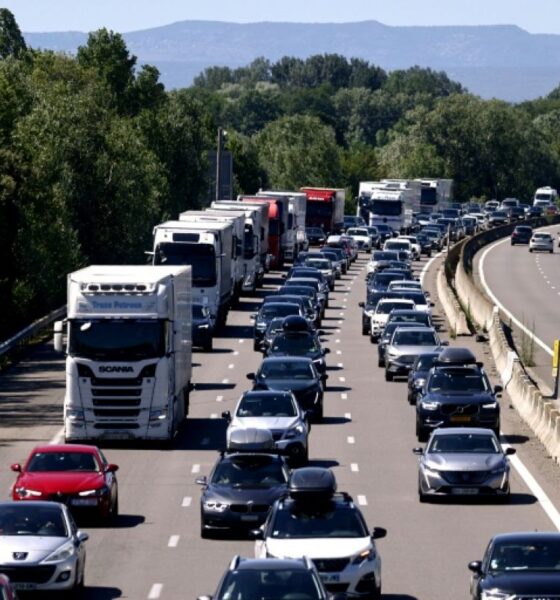 Samedi noir sur les autoroutes, plus de 300 kilomètres de files dès l’aube