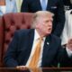 Trump voit une dernière chance pour l'Iran, Téhéran dément toute négociation