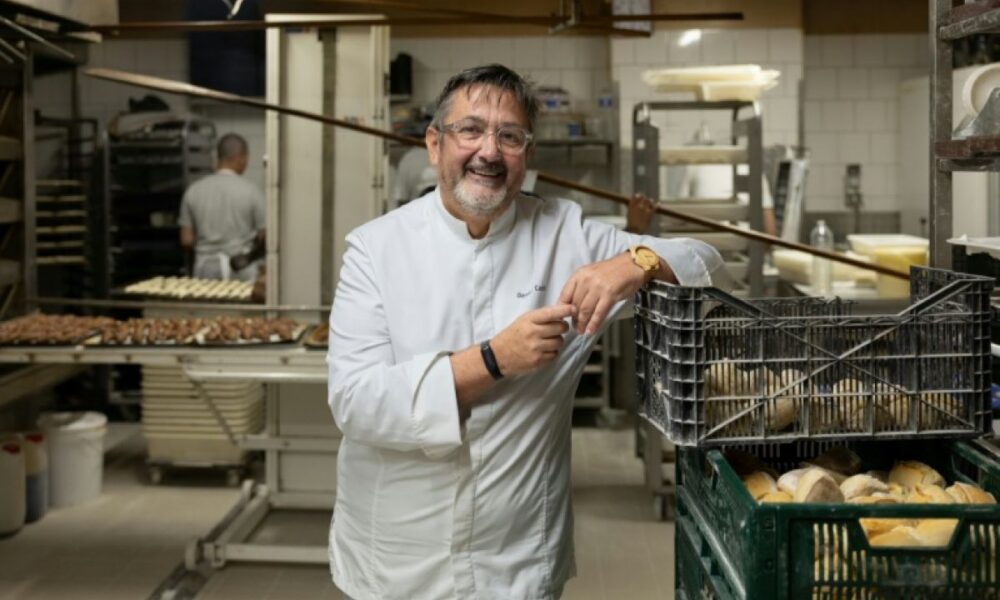 Il est meilleur pâtissier du monde mais reste fidèle à sa boutique de Ménilmontant