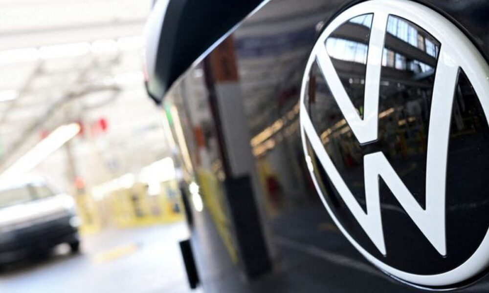 Les actionnaires historiques de Volkswagen somment la direction d'agir sans attendre