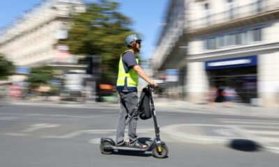 À Paris, casque et gilet deviennent obligatoires pour rouler en trottinette