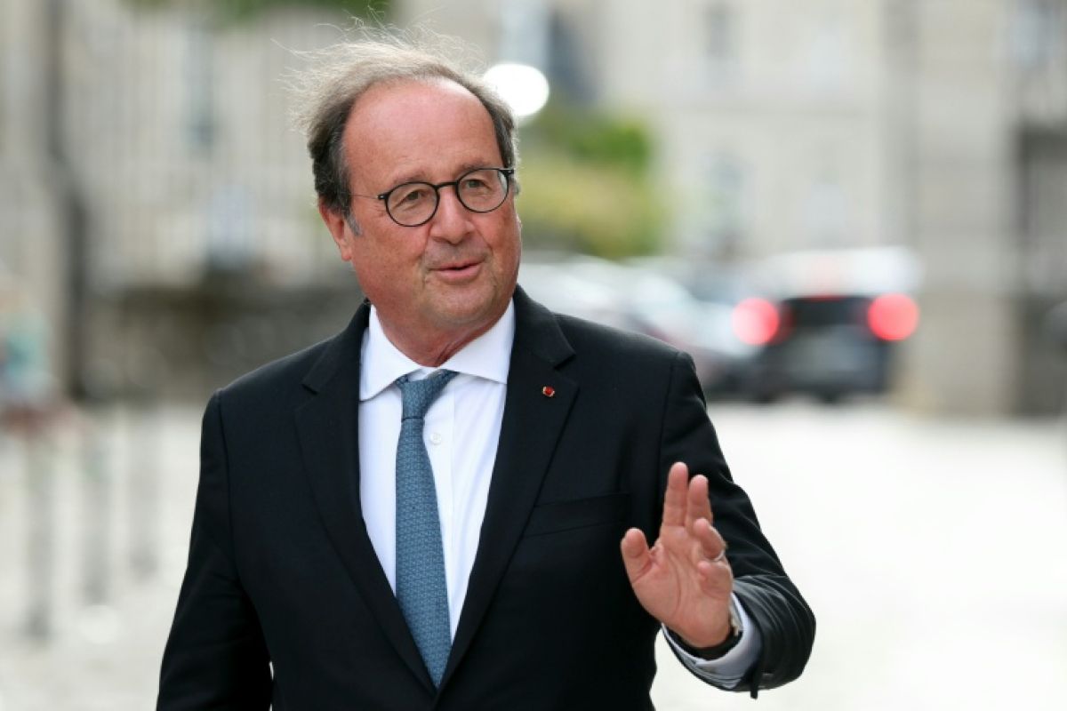 François Hollande écarte la primaire et mise tout sur décembre