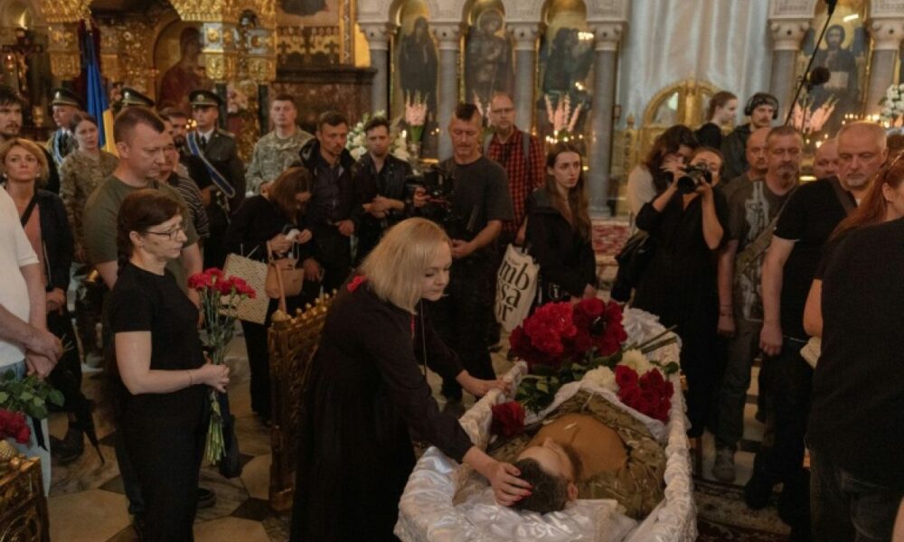 L'Ukrainien qui ramenait les soldats morts à leurs familles a été tué sur le front