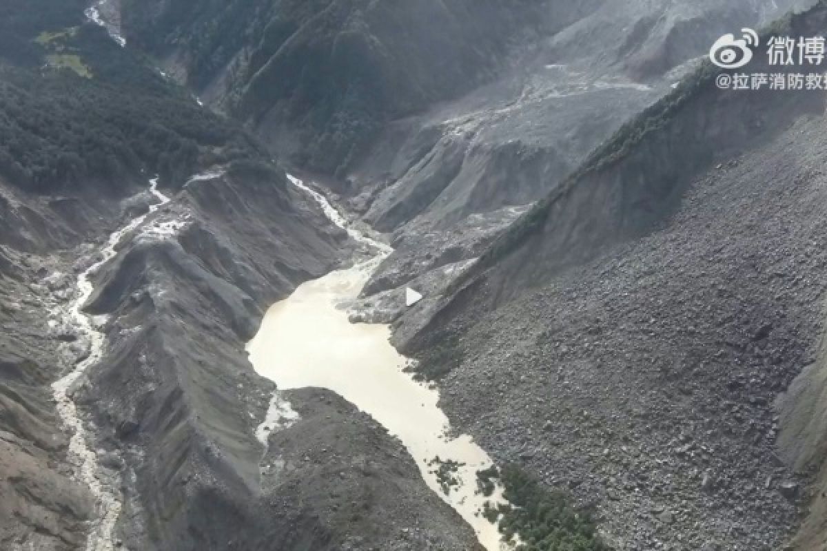 Un lac glaciaire au Tibet fait planer une nouvelle menace sur le Népal