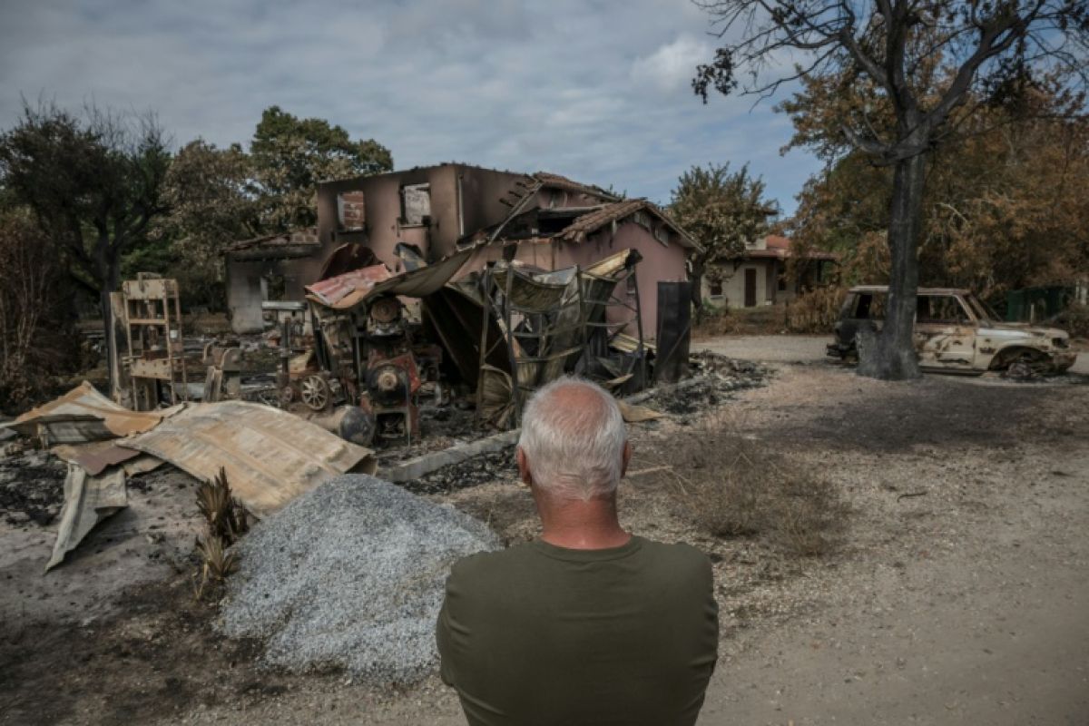 Après le mégafeu, Le Porge se mue en camp retranché