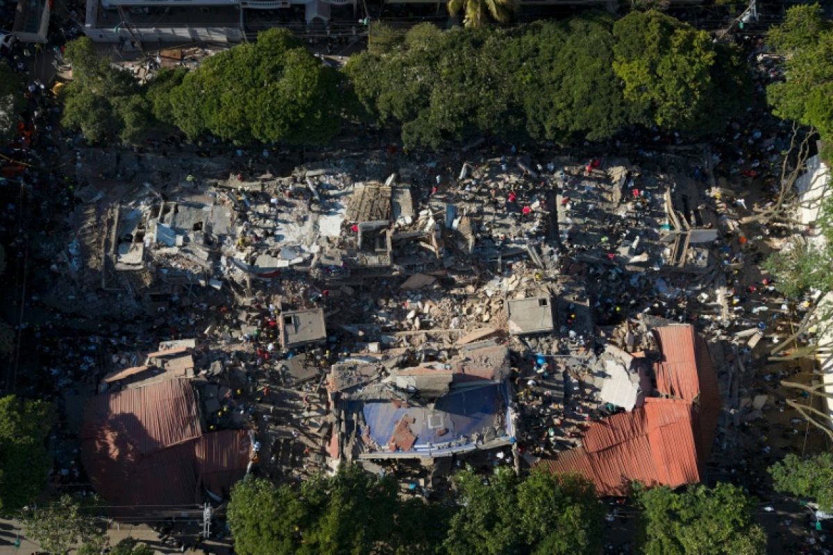 Colombie en état d'urgence la course aux survivants est lancée