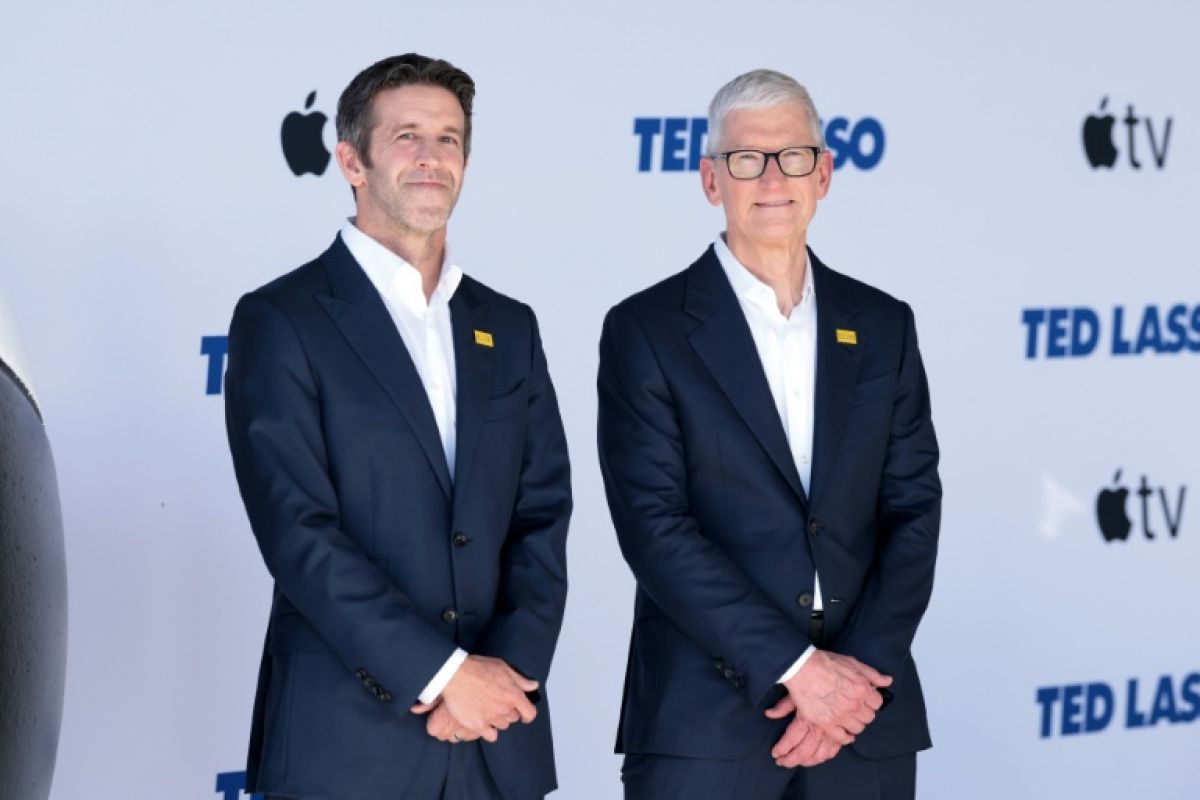 Apple passe la main à un homme de l'iPhone pour ne pas rater le virage de l'IA