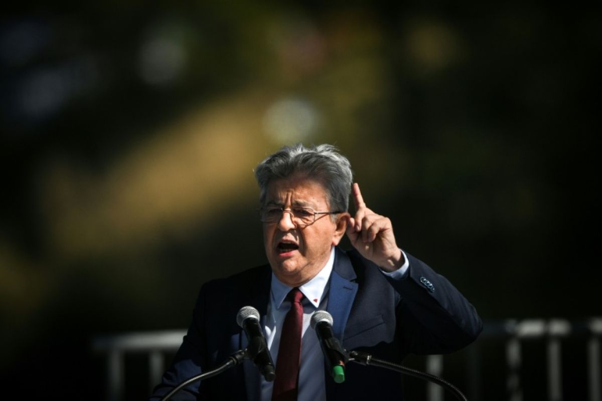 Mélenchon brandit la censure contre le budget 2027 qui « plongerait » l’économie