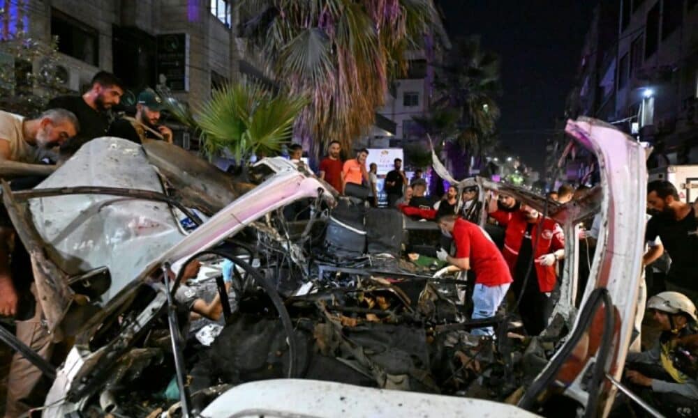 Un minibus soufflé par une bombe près de Damas, deux morts et treize blessés