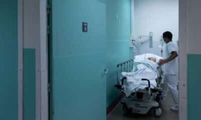 La France va vieillir à toute vitesse, l’hôpital tente de suivre