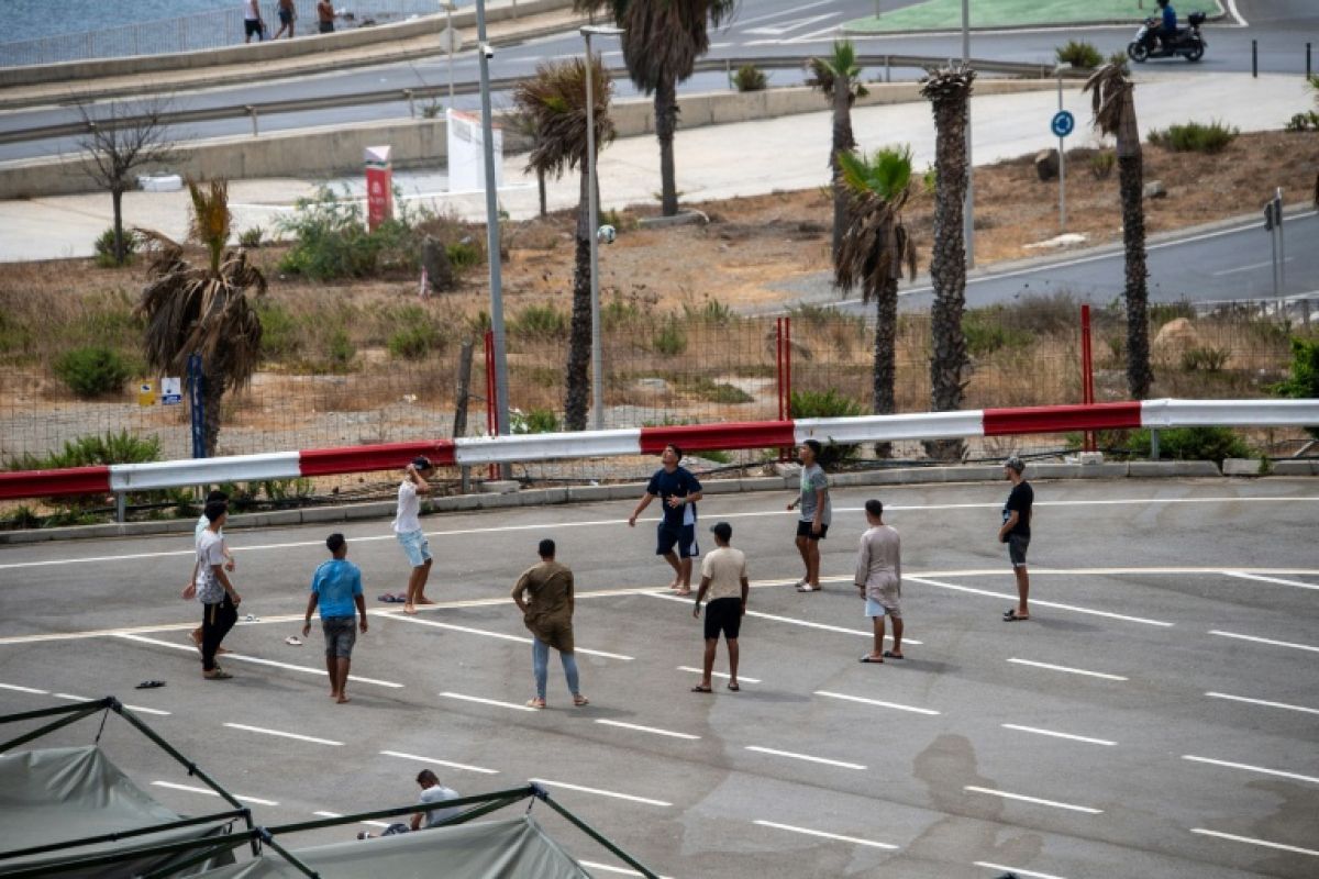 Ceuta sous pression, Madrid lance un appel au calme