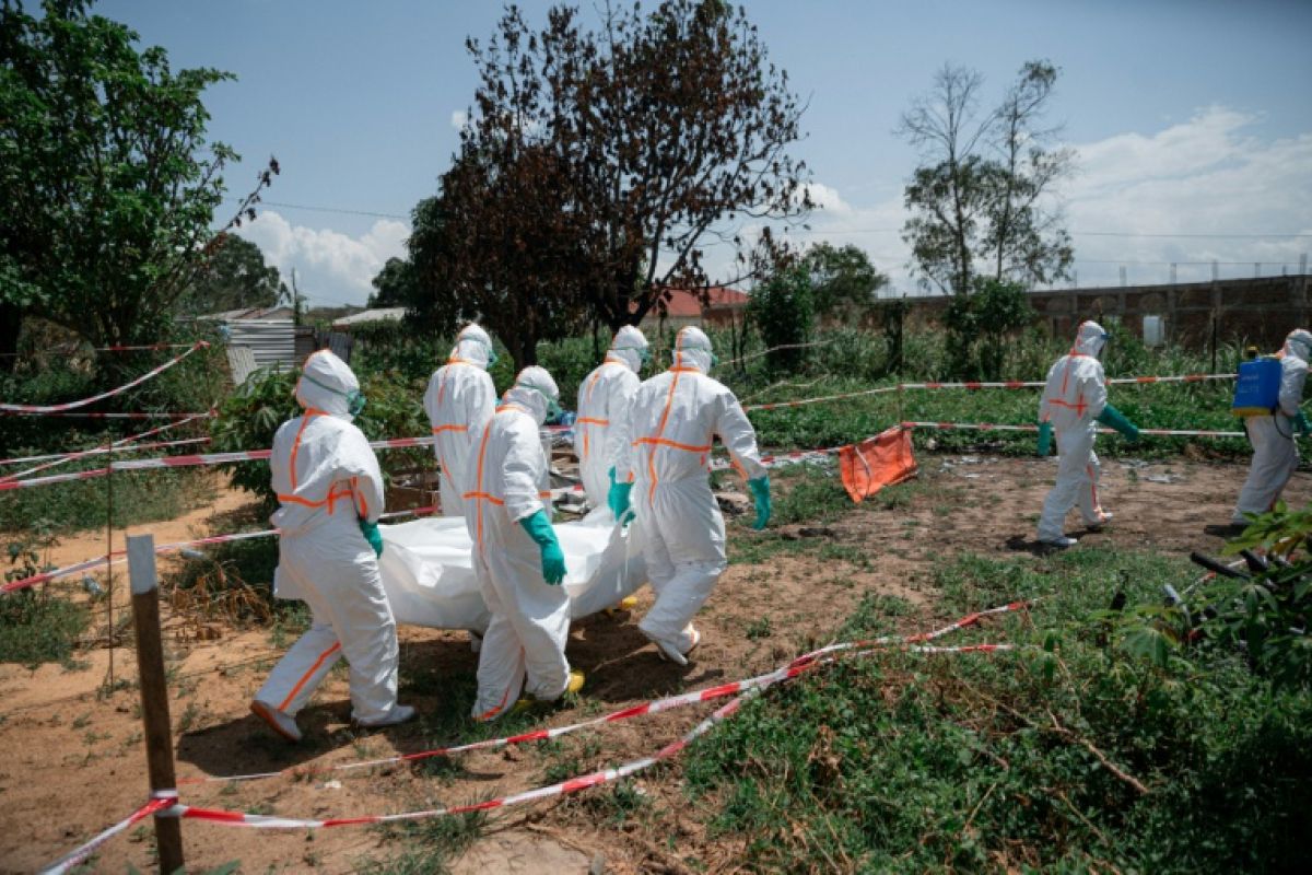 Ebola s'étend plus vite que la riposte en RDC