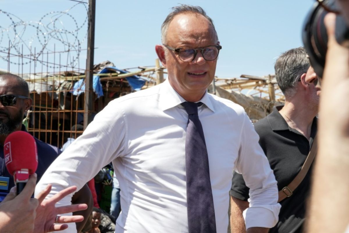 Immigration à Mayotte, Philippe lance un défi à Mélenchon