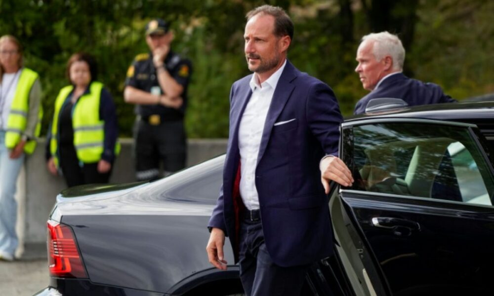 Haakon, le roi sobre qui veut réconcilier les Norvégiens avec leur couronne