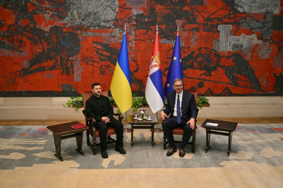 Zelensky à Belgrade pour arracher la Serbie à l'orbite russe