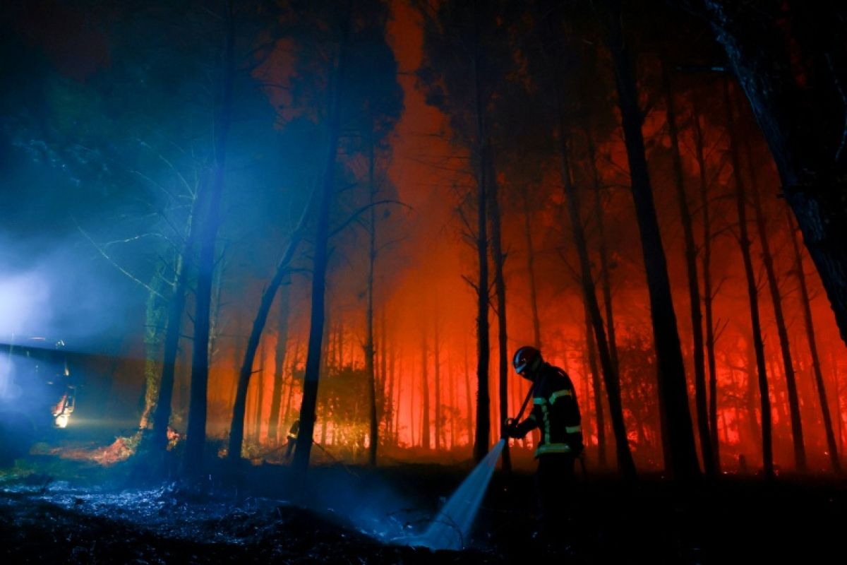 Nouveau brasier dans les Landes, plus de cinq cents personnes évacuées