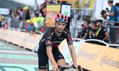Alaphilippe lâche le guidon et explique pourquoi