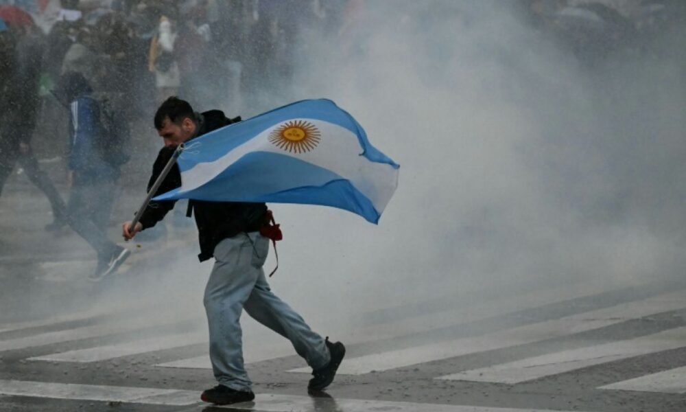 Buenos Aires sous tension après une manif contre une loi sur la propriété privée