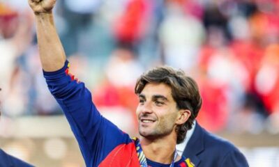 Ferran Torres s'engage au PSG et s'empare du numéro 9