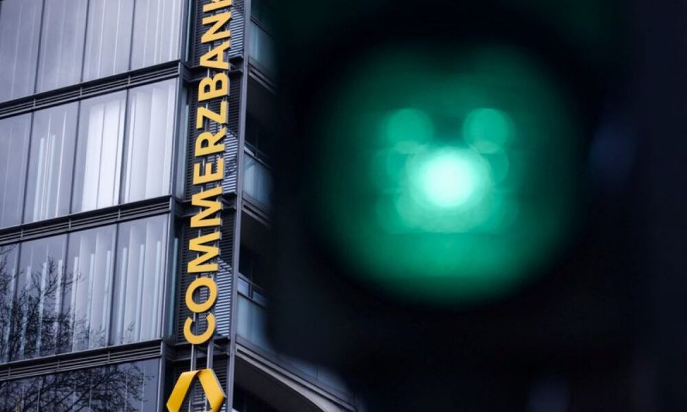 Commerzbank affiche des bénéfices en pleine forme et repousse les avances d'UniCredit