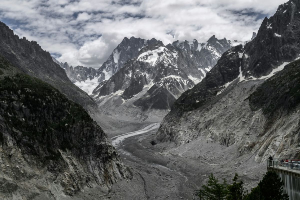 Le Mont-Blanc s'effrite à un rythme jamais vu cet été