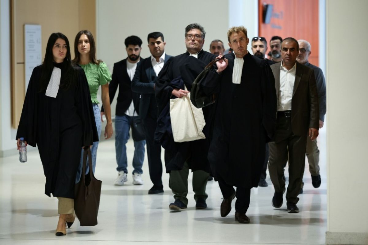 Près de cinq ans après le naufrage le plus meurtrier de la Manche, quatorze passeurs présumés face à la justice