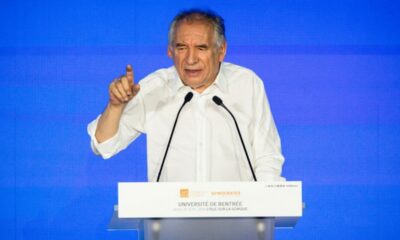 François Bayrou lance son compte à rebours pour un candidat unique