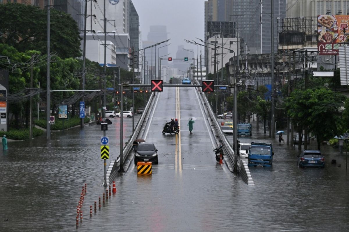 Bangkok les pieds dans l'eau, l'état de catastrophe naturelle déclenché dans les cinquante districts de la capitale