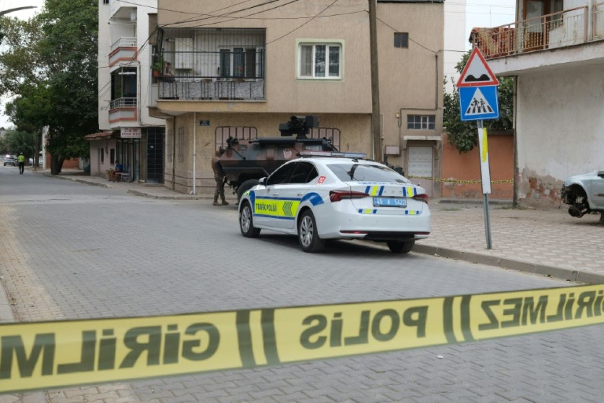 Onze élèves blessés après une fusillade devant un lycée en Turquie