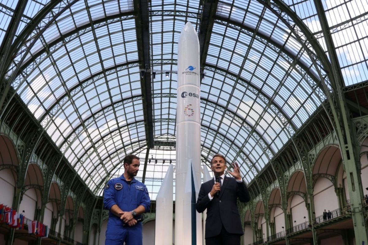 Macron veut voir l'Europe envoyer ses propres astronautes dans l'espace d'ici dix ans