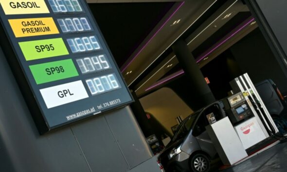 En Andorre, le carburant à prix cassé fait le plein de clients français