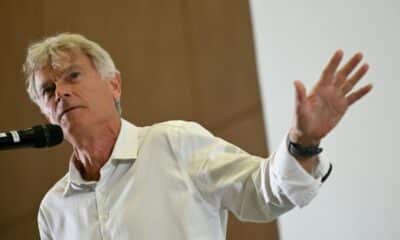 Feu vert communiste pour Fabien Roussel, candidat à la présidence