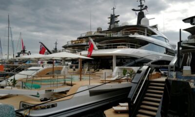 À Monaco, les yachts de luxe grossissent encore et les carnets de commandes débordent