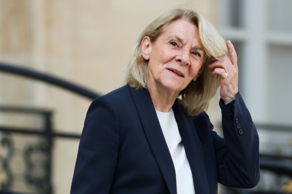Des coupes sur mesure pour le spectacle vivant, la promesse fragile de Catherine Pégard