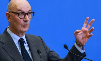 Face aux prédateurs étrangers, la France muscle ses défenses sans fermer la porte