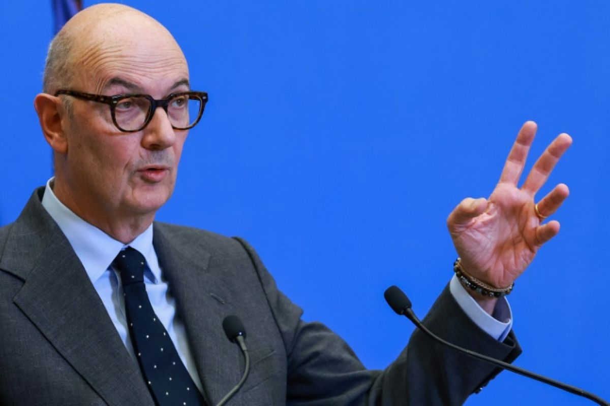 Face aux prédateurs étrangers, la France muscle ses défenses sans fermer la porte