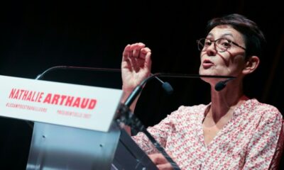 Nathalie Arthaud lance sa campagne et s'en prend frontalement à Jean-Luc Mélenchon