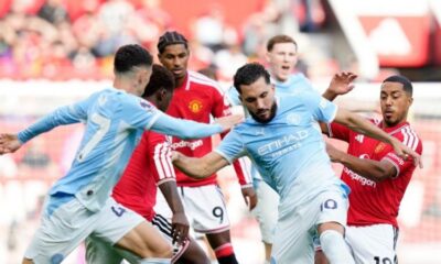 Manchester City gagne le derby en jouant une heure à dix